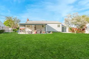 18 Byron Rd, Commack, NY 11725 - Photo 6