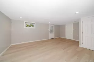 18 Byron Rd, Commack, NY 11725 - Photo 24