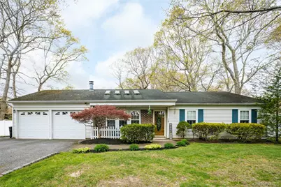 4 Mount Oak Place, Ridge, NY 11961 - Photo 4