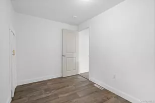 637 Violet Ave, Hyde Park, NY 12538 - Photo 16
