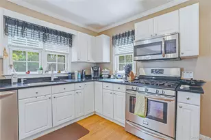 21 Evarts Ave, White Plains, NY 10607 - Photo 16