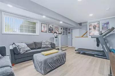 21 Evarts Avenue, White Plains, NY 10607 - Photo 30