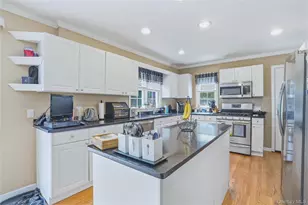 21 Evarts Ave, White Plains, NY 10607 - Photo 14