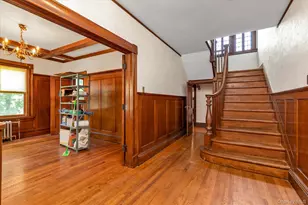 15 Wilson Ln, Rockville Centre, NY 11570 - Photo 4