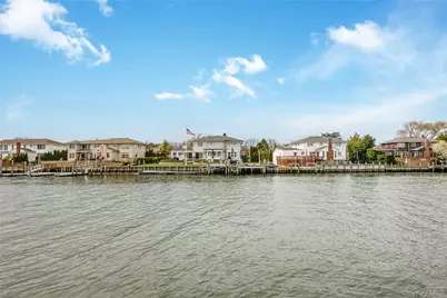 209 W Shore Drive, Massapequa, NY 11758 - Photo 44