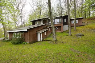 112 Old Sylvan Lake Rd, Hopewell Junction, NY 12533 - Photo 2