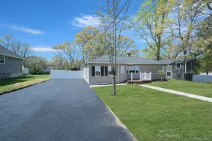 94 Rosemary Ln, Centereach, NY 11720 - Photo 30