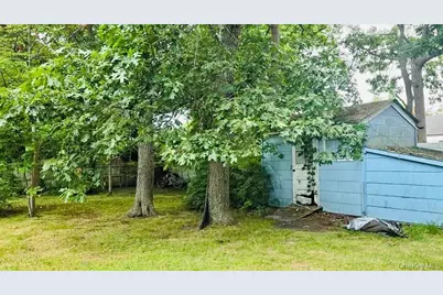 66 Corbin Avenue, Shirley, NY 11967 - Photo 20