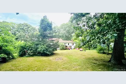 66 Corbin Avenue, Shirley, NY 11967 - Photo 22
