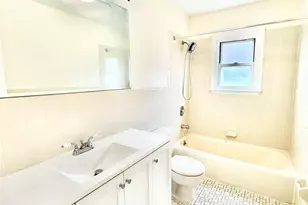 164 Rossiter Ave, Yonkers, NY 10701 - Photo 20