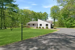 12 Wyeth Ct, Pleasantville, NY 10570 - Photo 2