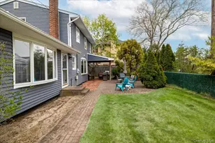 142 E Shore Dr, Massapequa, NY 11758 - Photo 32