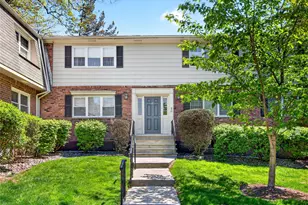 68 Bon Aire Cir, Suffern, NY 10901 - Photo 2