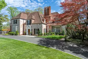 8 Rittenhouse Rd, Bronxville, NY 10708 - Photo 2