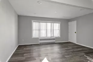 220 Crown Ave, Floral Park, NY 11001 - Photo 22