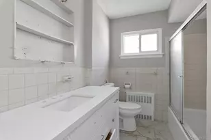 220 Crown Ave, Floral Park, NY 11001 - Photo 12