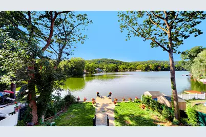 37 Lakeshore Drive, Oakland, NJ 07436 - Photo 4