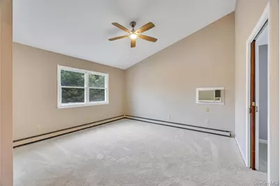 31 Indiana Street, Hicksville, NY 11801 - Photo 10