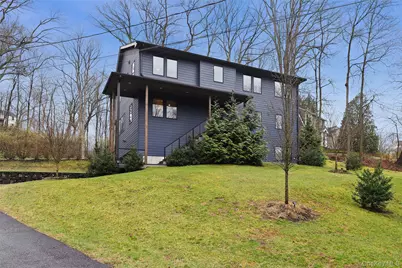 18 Hillside Avenue, Katonah, NY 10536 - Photo 2