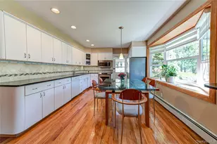 23 Clearbrook Dr, Smithtown, NY 11787 - Photo 8