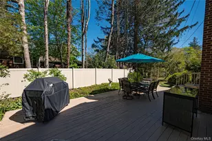 23 Clearbrook Dr, Smithtown, NY 11787 - Photo 28