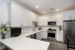 701 Balfour Pl, Melville, NY 11747 - Photo 10