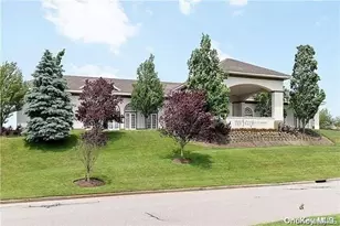 701 Balfour Pl, Melville, NY 11747 - Photo 28