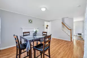 7 Swan Ln, Levittown, NY 11756 - Photo 4