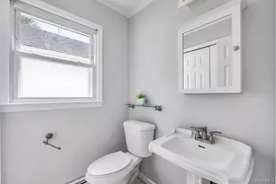 7 Swan Ln, Levittown, NY 11756 - Photo 14