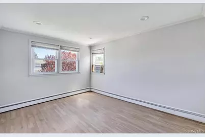 7 Swan Lane, Levittown, NY 11756 - Photo 12