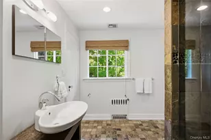 449 Pelham Manor Rd, Pelham, NY 10803 - Photo 16