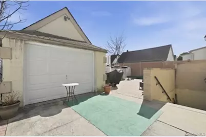 768 Edward Street, Baldwin, NY 11510 - Photo 16