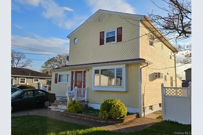 49 Volta Street, Copiague, NY 11726 - Photo 2