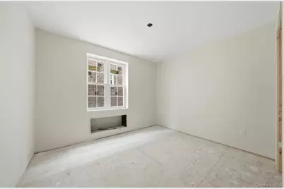 955 E 229th Street, Bronx, NY 10466 - Photo 32