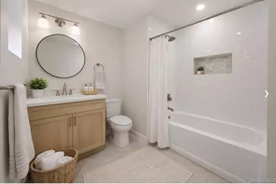 955 E 229th Street, Bronx, NY 10466 - Photo 12