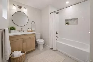 955 E 229th St, Bronx, NY 10466 - Photo 12