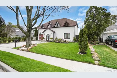 316 Acre Lane, Hicksville, NY 11801 - Photo 4