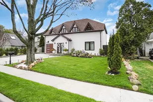 316 Acre Ln, Hicksville, NY 11801 - Photo 4
