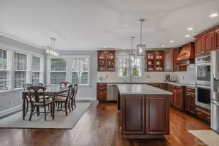 512 Heathcliff Dr, Seaford, NY 11783 - Photo 12