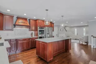 512 Heathcliff Dr, Seaford, NY 11783 - Photo 8
