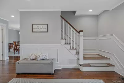512 Heathcliff Drive, Seaford, NY 11783 - Photo 6
