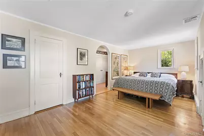 81 Walgrove Avenue, Dobbs Ferry, NY 10522 - Photo 18