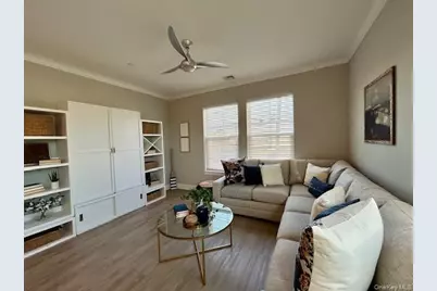 75 E Hoffman Avenue #3001, Lindenhurst, NY 11757 - Photo 8