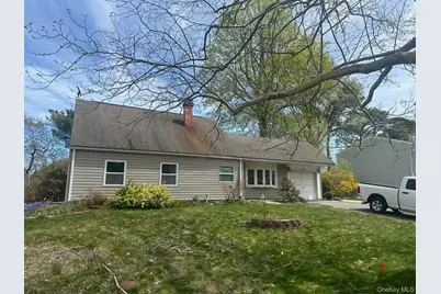 33 Balsam Drive, Medford, NY 11763 - Photo 1