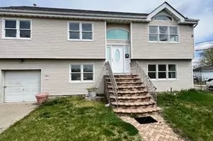 94 Roger Ave, Inwood, NY 11096 - Photo 4