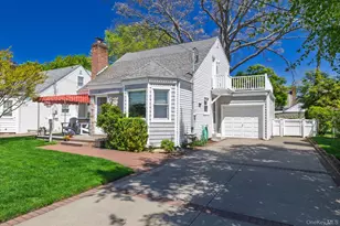 80 Doncaster Rd, Malverne, NY 11565 - Photo 20
