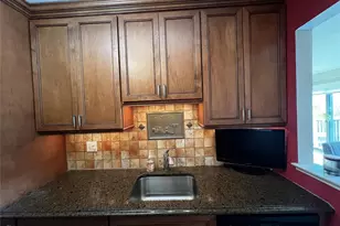 14 Skyline Dr, Fishkill, NY 12524 - Photo 12