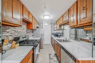 407 Birchwood Road, Medford, NY 11763 - Photo 6