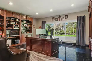 10 Fox Meadow Ln, Lloyd Harbor, NY 11743 - Photo 14