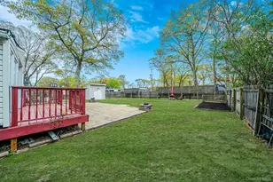 78 Division St, Holtsville, NY 11742 - Photo 6